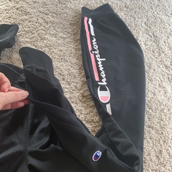 Size Medium Champion Black Joggers - Picture 4 of 4